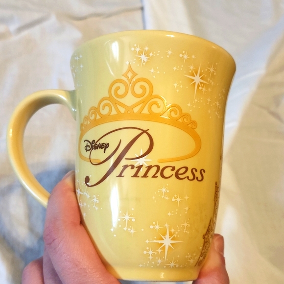 Disney Princess Belle mug - Picture 2 of 3